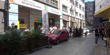 esnaf-mesemin-yerinin-degismesini-istiyor-artik-is-yapamaz-hale-geldik-khq2qiSH.jpg