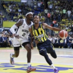 fenerbahce-beko-final-serisinde-2-0-one-gecti-LlGQacvT.jpg