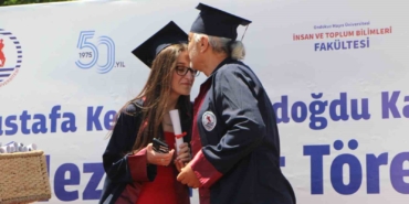 kas-hastasi-selinin-azmi-babasinin-destegiyle-birlesti-fakulteyi-dereceyle-bitirdi-UNhGv5jq.jpg