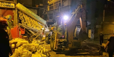 beyoglunda-patlama-sonucu-yikilan-binanin-enkaz-kaldirma-calismalari-devam-ediyor-ehUqvRm6.jpg