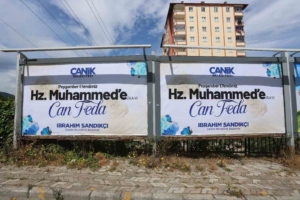 canike-hz-muhammede-can-feda-afisleri-asildi-rxtbJrQN.jpg