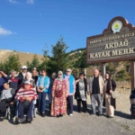engelliler-ladik-akdagda-dogayla-bulustu-bIPisMPD.jpg