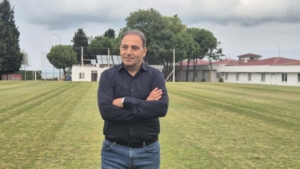 SAMSUNSPOR NDİAYE'YE VERİLEN KIRMIZI KARTA İTİRAZ ETTİ FUAT ÇAPA: "HAKSIZ YERE ALMIŞ OLDUĞUNUZ KART İNSANI GERÇEKTEN ÇOK ÜZÜYOR"