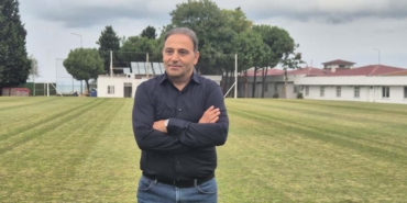 SAMSUNSPOR NDİAYE'YE VERİLEN KIRMIZI KARTA İTİRAZ ETTİ FUAT ÇAPA: "HAKSIZ YERE ALMIŞ OLDUĞUNUZ KART İNSANI GERÇEKTEN ÇOK ÜZÜYOR"