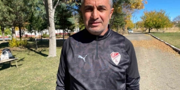 elazigspor-teknik-direktoru-sarigul-kucuk-dikkatsizliklerle-alakali-calisacagiz-vHtXeUYr.jpg