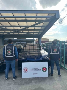 ticaret-bakanligindan-288-milyon-liralik-luks-arac-operasyonu-2yBWU7vT.jpg