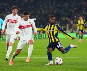 uefa-avrupa-ligi-fenerbahce-1-stuttgart-0-ilk-yari-OYGiCBrJ.jpg