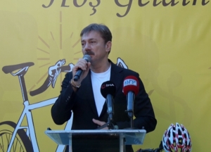 bahcelievler-belediye-baskani-bahadir-her-ay-100-tane-bisiklet-dagitiyoruz-6njwEKTU.jpg