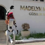 bursada-guzellik-merkezine-robot-isci-mesaiye-basladi-Dqtzgvp1.jpg