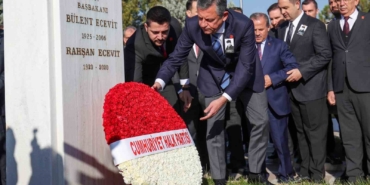 chp-genel-baskani-ozelden-selahattin-demirtas-aciklamasi-baharin-gelmesi-icin-once-bir-cicegin-acmasi-xUTlhz5z.jpg