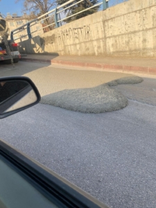 elazigda-yola-beton-doken-miksere-668-bin-lira-ceza-kesildi-D6pPnCOz.jpg