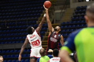 eurocup-bahcesehir-koleji-82-hapoel-jerusalem-90-5vxsjNcs.jpg