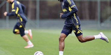 fenerbahce-gunu-cift-antrenmanla-tamamladi-J7KFzk6p.jpg