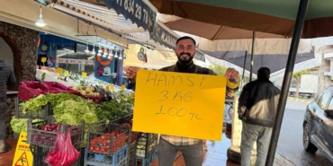 igdirda-3-kilogrami-100-lira-olan-hamsiye-vatandaslardan-yogun-ilgi-5DnlFIUg.jpg