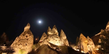 kapadokyada-kunduz-super-ay-goz-kamastirdi-9hNr8Cj1.jpg