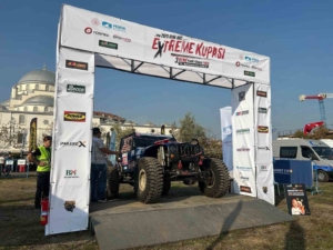 pendikte-off-road-yarislari-nefesleri-kesti-DKgRaLNR.jpg