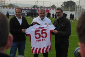 samsunspor-hamrun-spartans-maci-hazirliklarini-tamamladi-hlggQmne.jpg